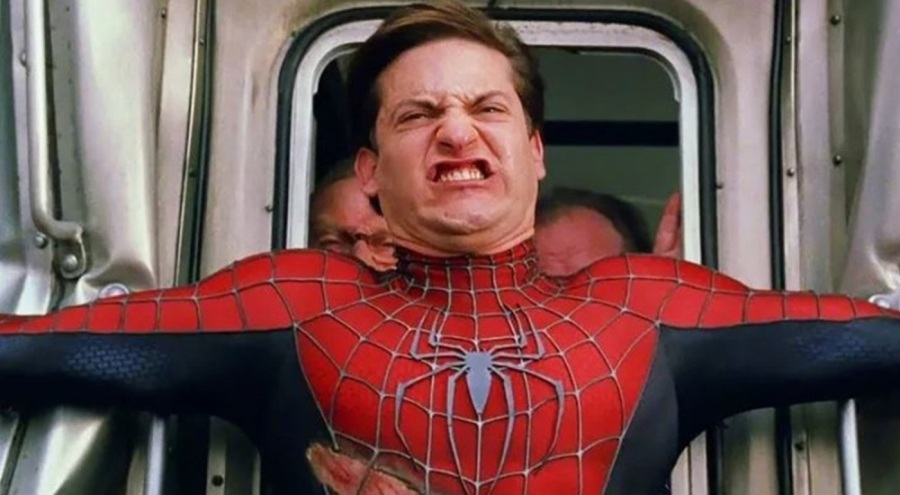 Filmde kullanılan Örümcek Adam kostümü satışa çıktı