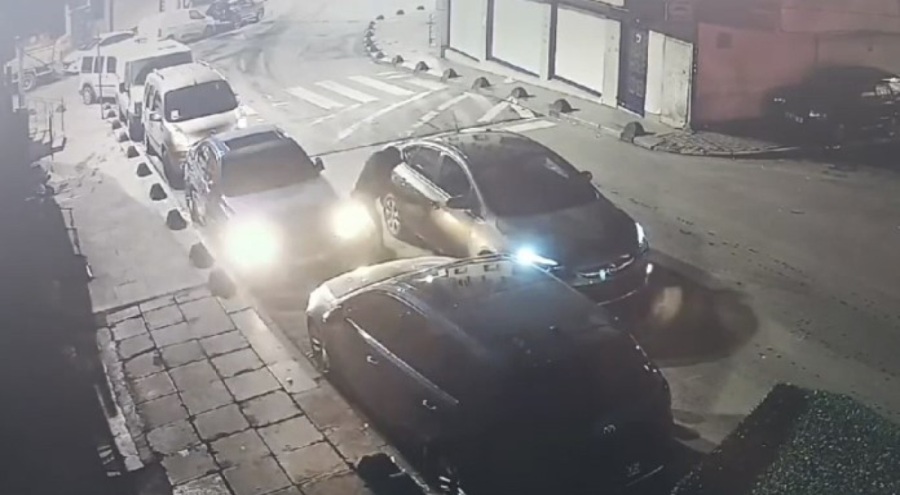 Otomobillerden hırsızlık yapan zanlı suç makinesi çıktı