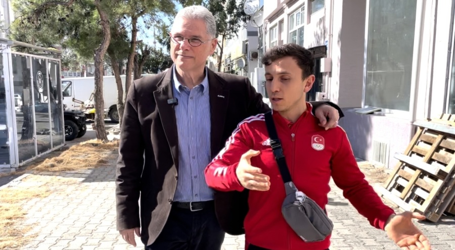 CHP'li Mudanya Belediye Başkan Adayı Deniz Dalgıç,  Milli kick boksçu Bilal Dural ile bir araya geldi
