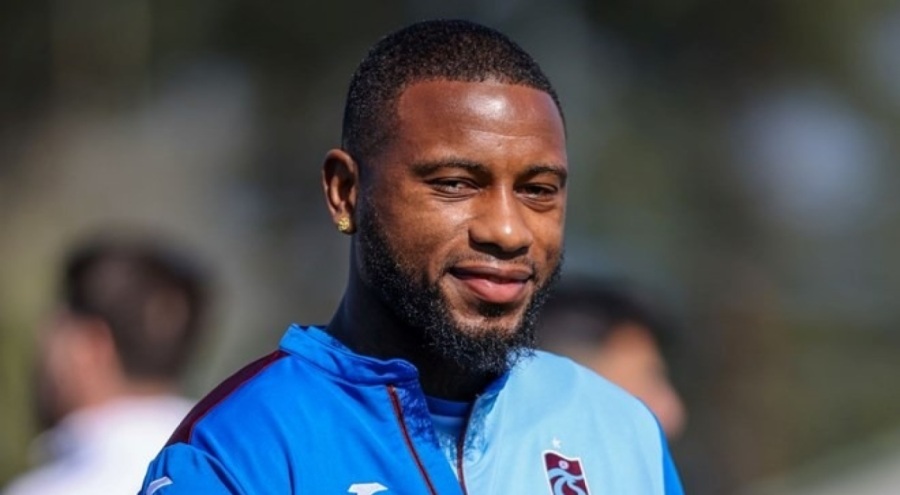 Stefano Denswil'den olaylı maç hakkında yorum: Yerde bıçak olduğu görülüyor