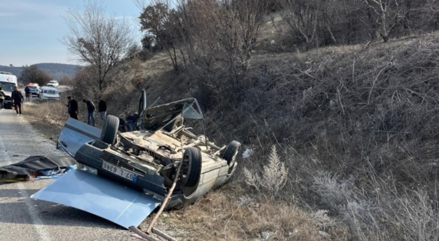 Isparta'da otomobil devrildi!