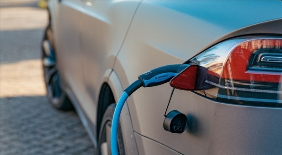 Elektrikli otomobillerin bataryasındaki yangına "suyla müdahale etmeyin" uyarısı