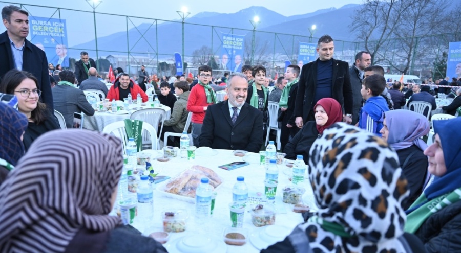 Bursa Büyükşehir Belediye Başkanı Aktaş, Zafer Mahallesi sakinleriyle buluştu