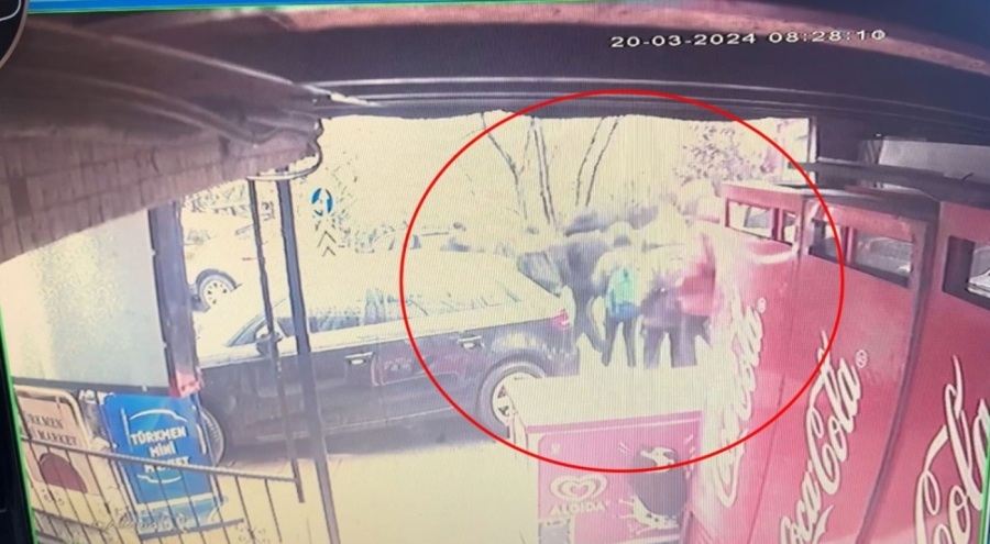 Kamyonun fırlayan tekeri öğrencilerin arasına daldı!