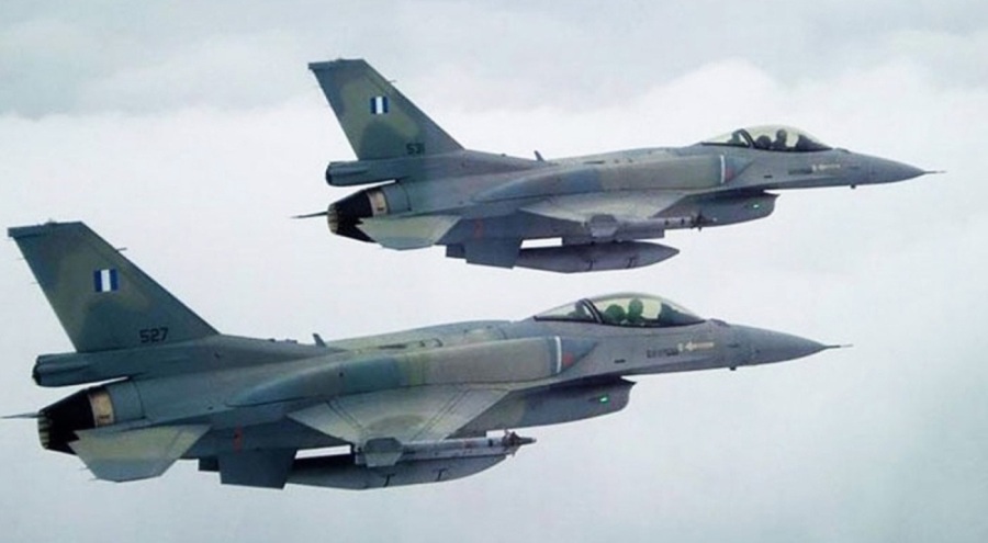 Yunanistan'a ait F-16 uçağı Ege Denizi'ne düştü