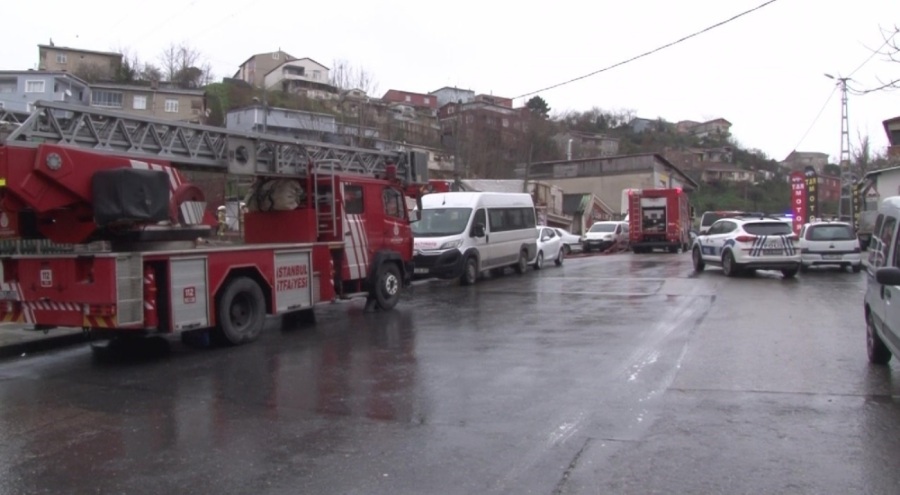 Tekne imalathanesi alev alev yandı