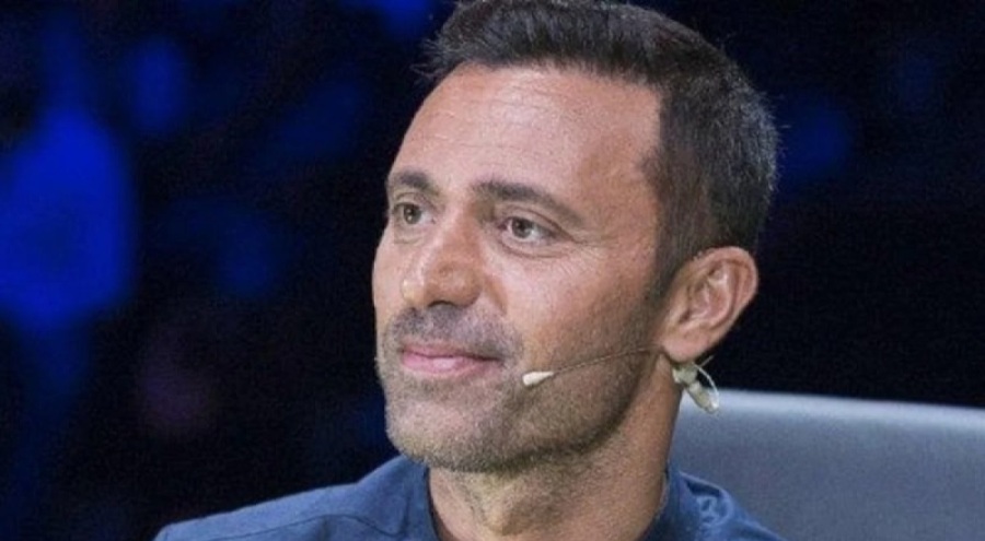 Mustafa Sandal'dan yerel seçim bayrakları ile ilgili tepki