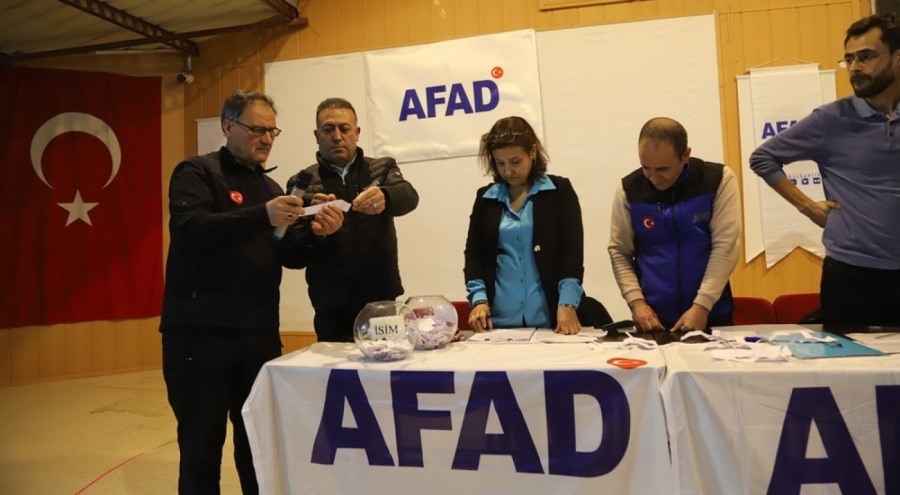 Afetzedeler için yapılan konutlar sahiplerini buldu