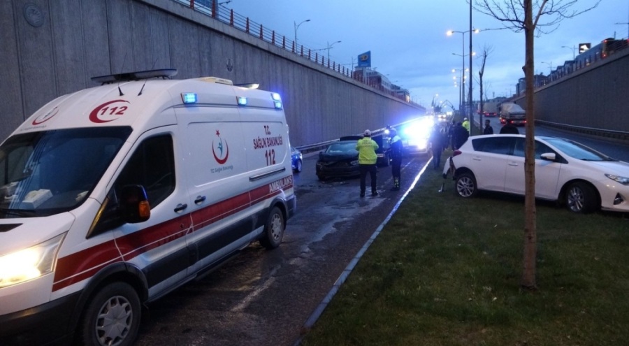 Malatya'da alt geçitte korkunç kaza: 7 araç birbirine girdi