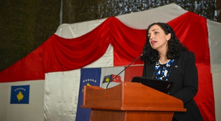 Kosova Cumhurbaşkanı, Türk askerlerinin iftar yemeğine katıldı!