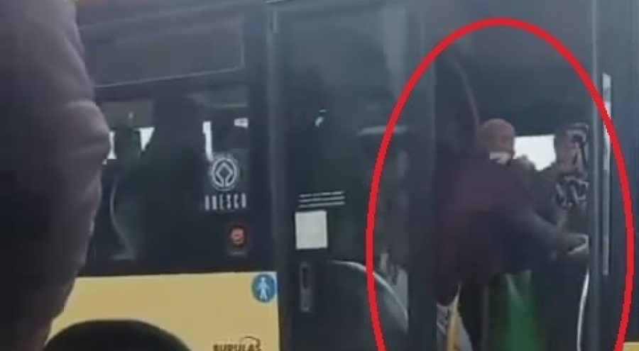 Bursa'da yolcu otobüsü karıştı! Yolcular birbirine girdi