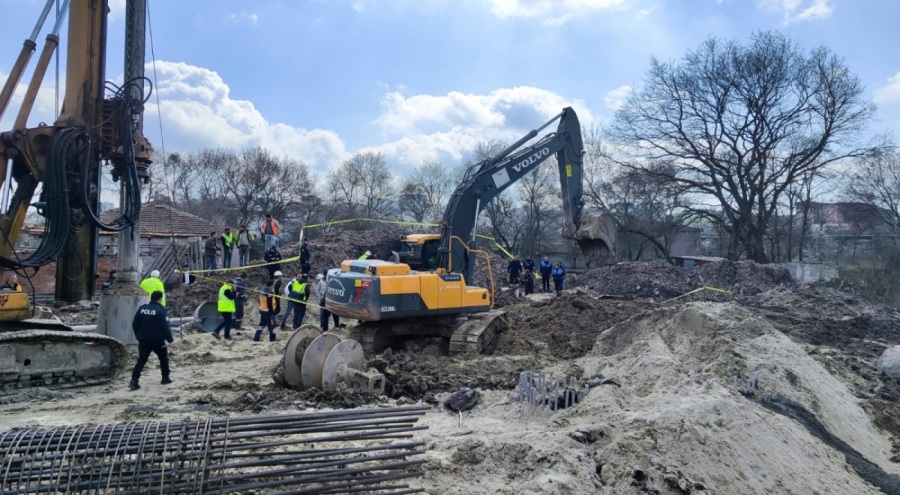 Tekirdağ'da göçük! Mahsur kalan işçilerden acı haber