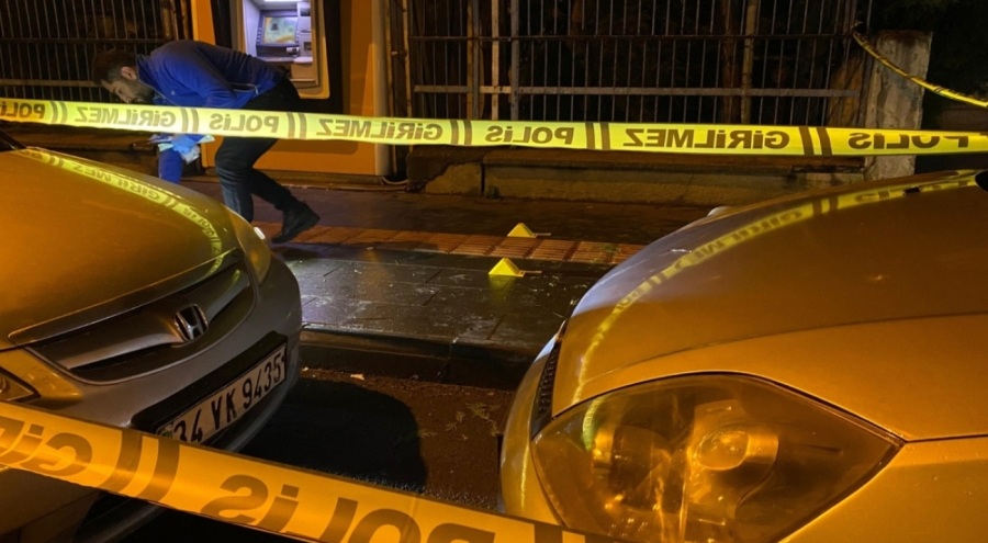 Diyarbakır'da yol üstünde silahlı saldırıya uğrayan kadın ağır yaralandı