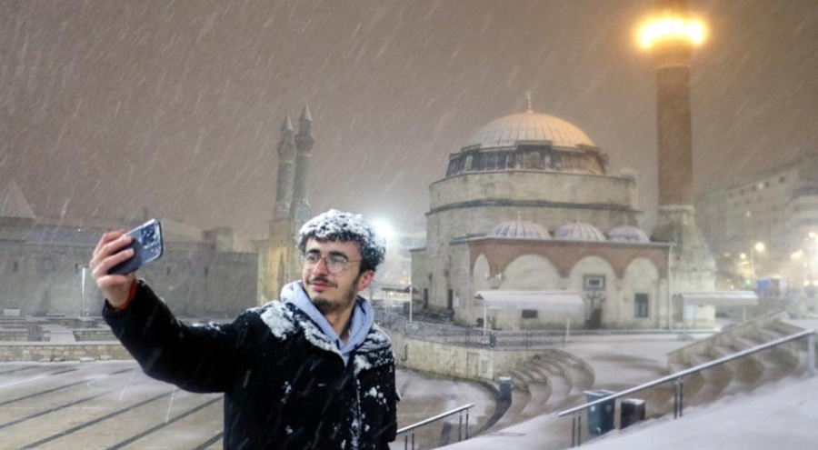 Sivas kara teslim oldu