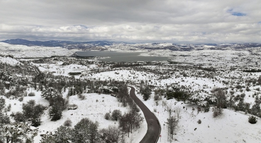 Ankara'da kar yağışı etkili oluyor