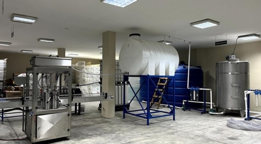 Mersin'de tonlarca etil alkol ele geçirildi