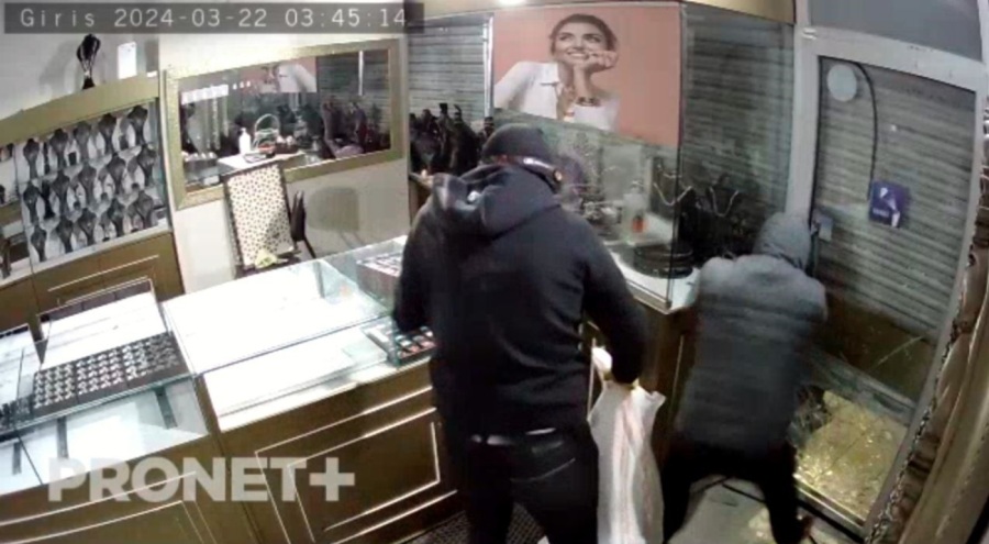 3 dakika içinde kuyumcudan 15 milyon lira değerinde altın çaldılar