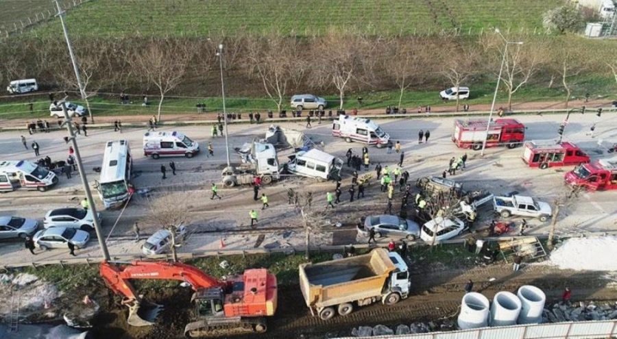 Bursa'da 4 kişinin öldüğü tır faciasında şoför ile firma yetkilileri eşit kusurlu!