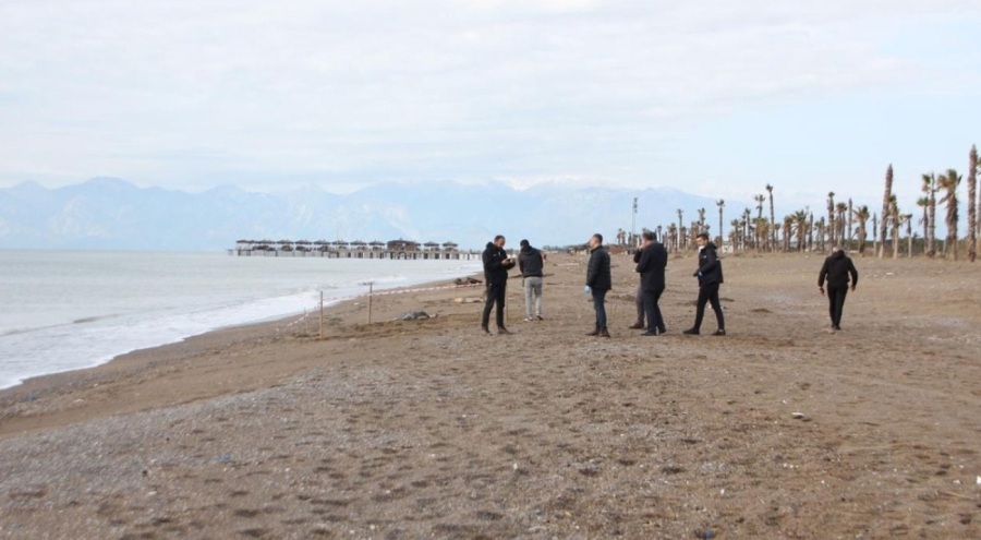 Antalya'da denizde ceset bulundu
