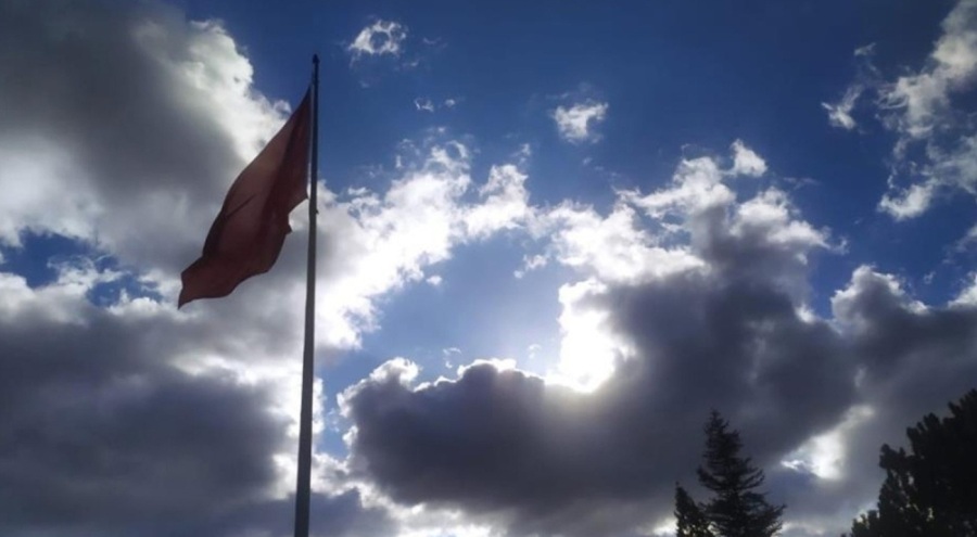 Yağmur sonrası gökyüzünde oluşan Türkiye silüeti görüntülendi