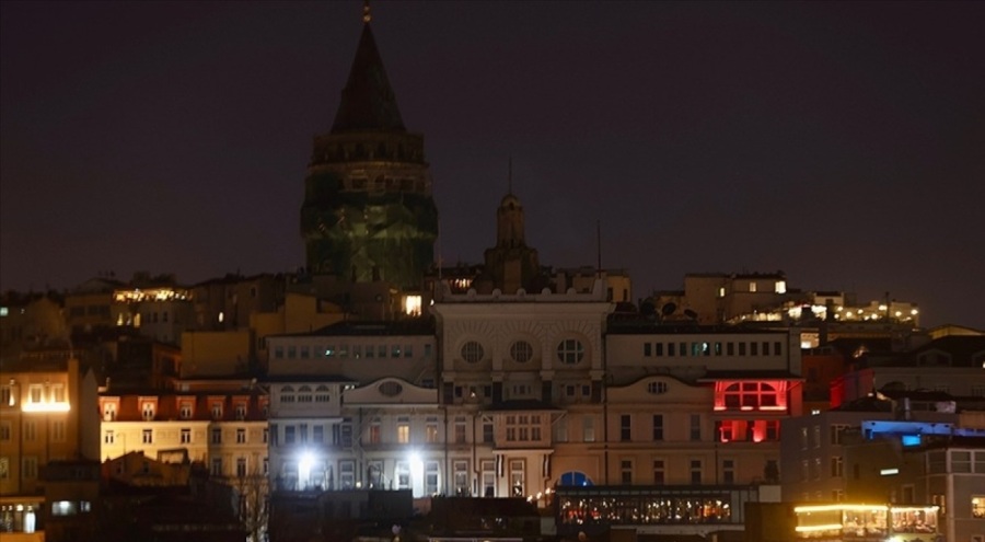 Salt Galata'nın ışıkları iklim krizine dikkati çekmek için kapatıldı