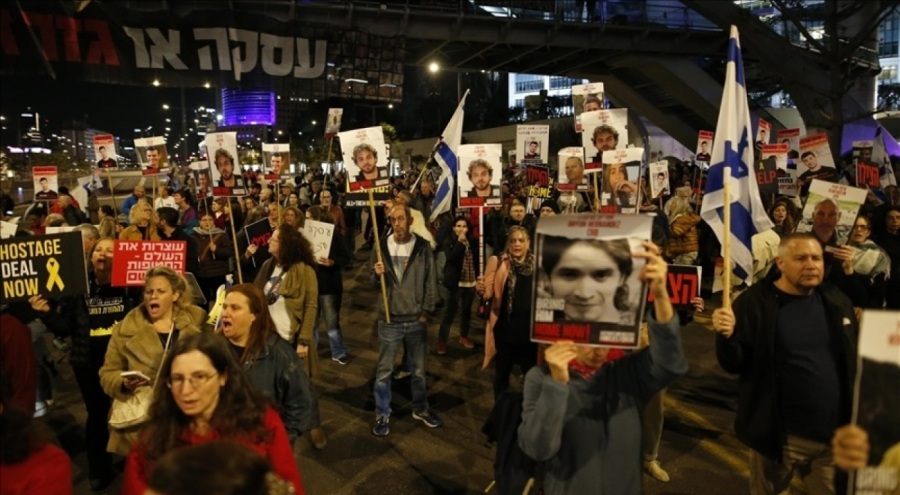 Tel Aviv'de Netanyahu'ya istifa çağrıları yinelendi