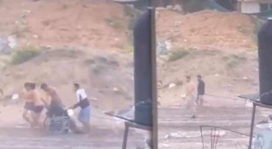 Skandal! Hastalar yarı çıplak göçe zorlandı