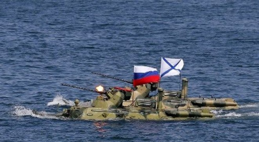 Ukrayna iki Rus gemisini vurdu