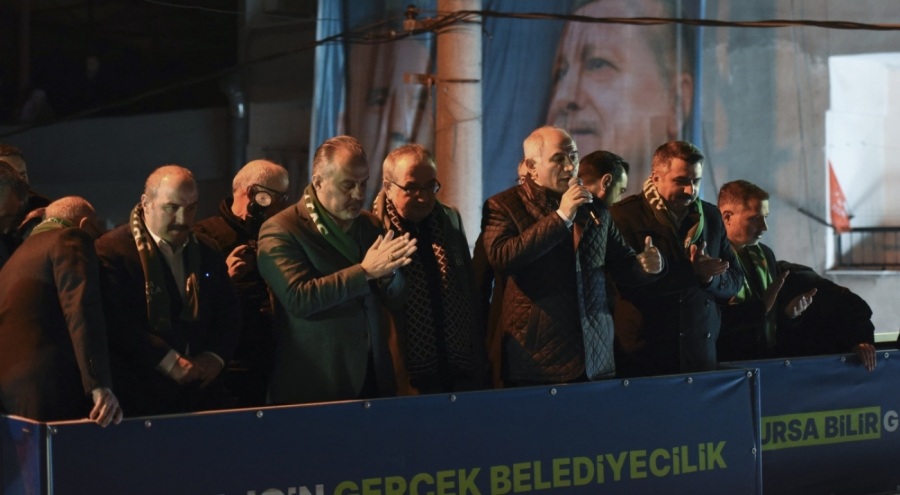 AK Parti Genel Başkanvekili Ala, Bursa'da mahalle buluşması etkinliğinde konuşma yaptı