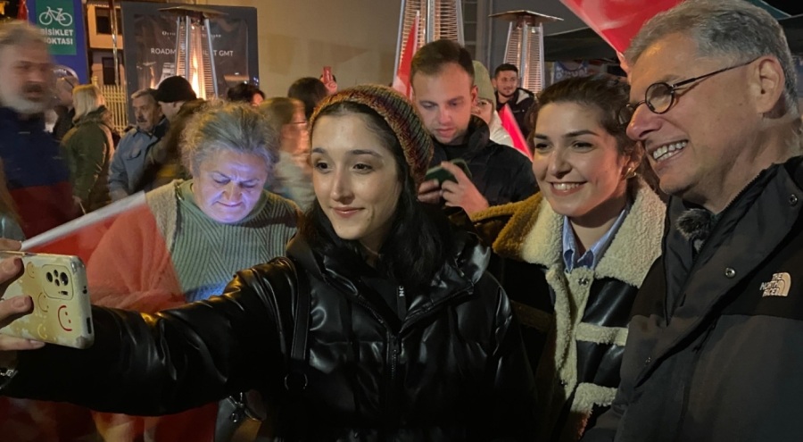Mudanya Belediye Başkan Adayı Deniz Dalgıç: Sandığa gidin, oyunuzu kullanın