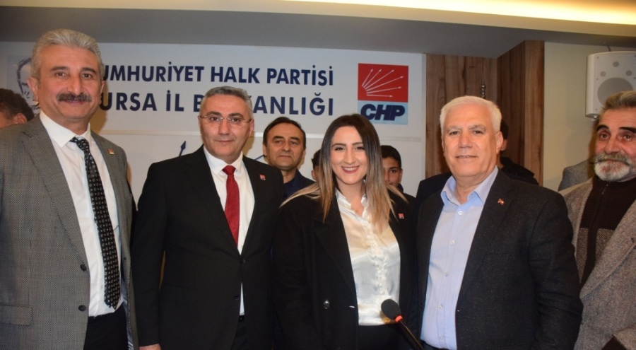 Bursa'da Gelecek Partisi'nden ayrılan 750 üye CHP'ye katıldı