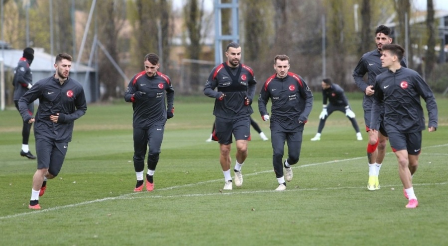 A Milli Futbol Takımı Avusturya maçı hazırlıklarını tamamladı