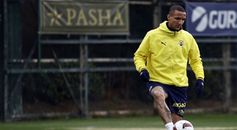 Fenerbahçe, milli arada çalışmalarına devam etti