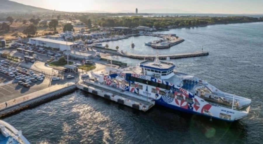 İzmir'de vapur seferleri yeniden başladı