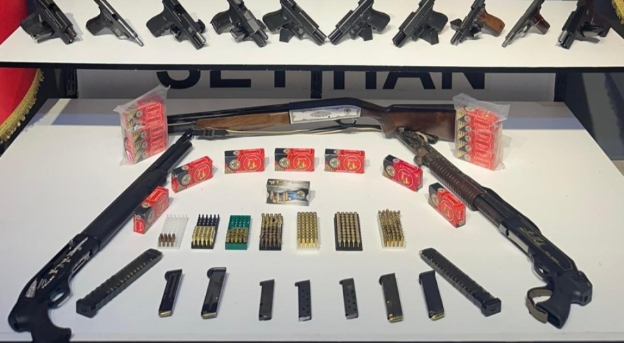 Adana'da ruhsatsız silahlar ele geçirildi
