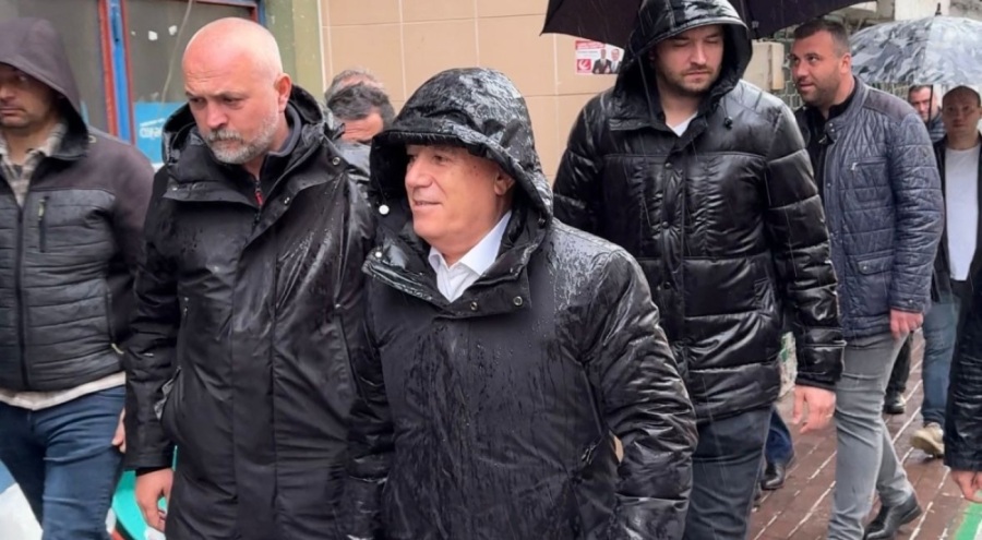 Bozbey: Yağmur çamur demeden gülümseyen Bursa için yollardayız
