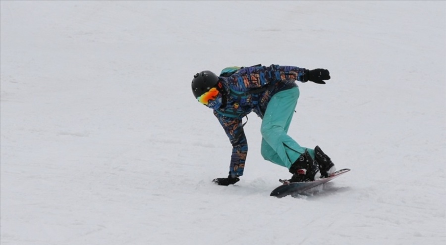 Kayak merkezlerinde en fazla kar kalınlığı Hakkari'de ölçüldü