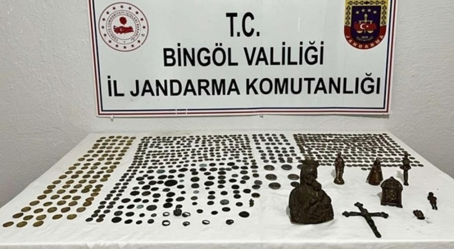 717 sikke ele geçirildi