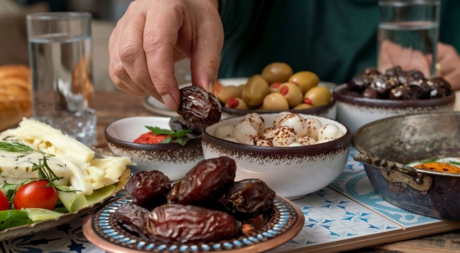 Müslüman ülkelerin ramazandaki gıda israfı küresel açlığın artmasına yol açıyor