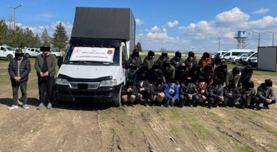 Kırklareli'nde 111 düzensiz göçmen yakalandı