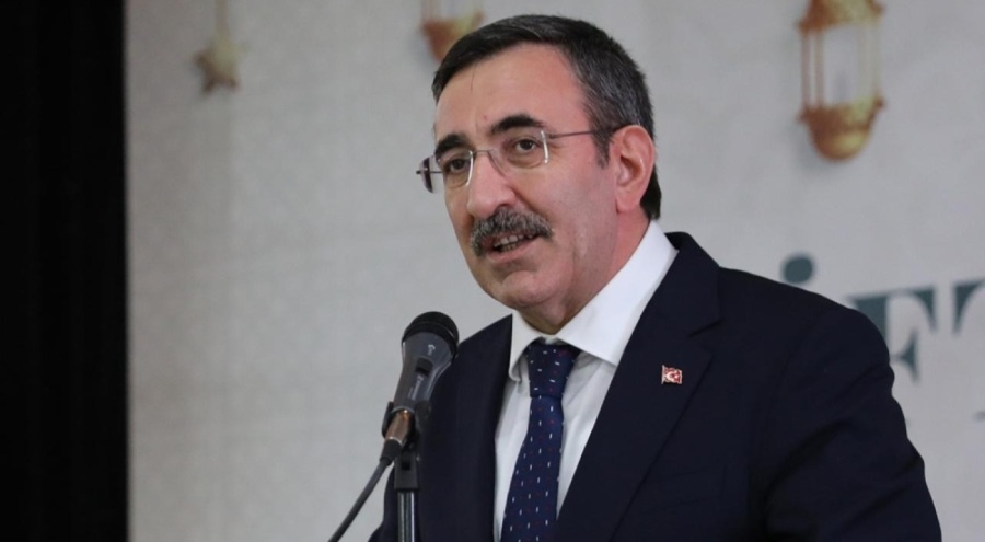 Yılmaz: Bazı belediye başkanları reklamı için çalışıyor