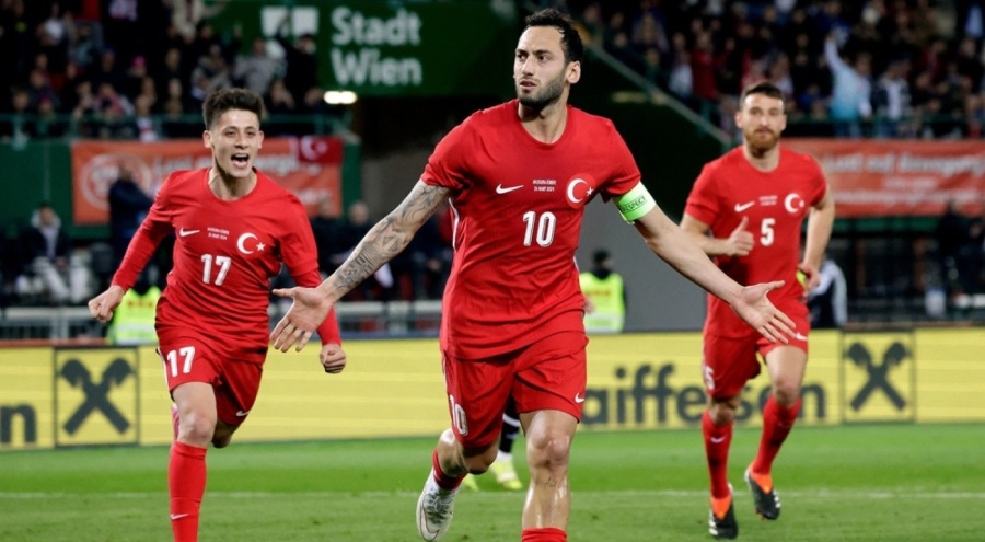 A Milli Takım Teknik Direktörü Montella'dan Avusturya karşısında 9 değişiklik