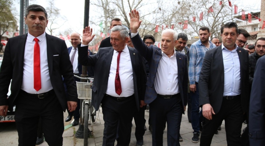 Bozbey'den Yenişehir'de miting gibi halk buluşması