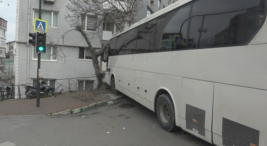 Bursa'da freni patlayan otobüs dehşet saçtı!