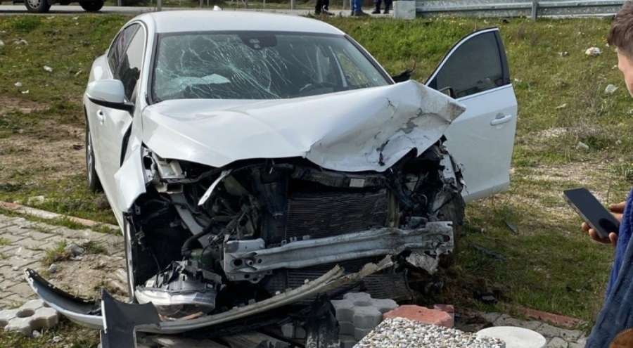 Çanakkale'de trafik kazası! Yaralılar var