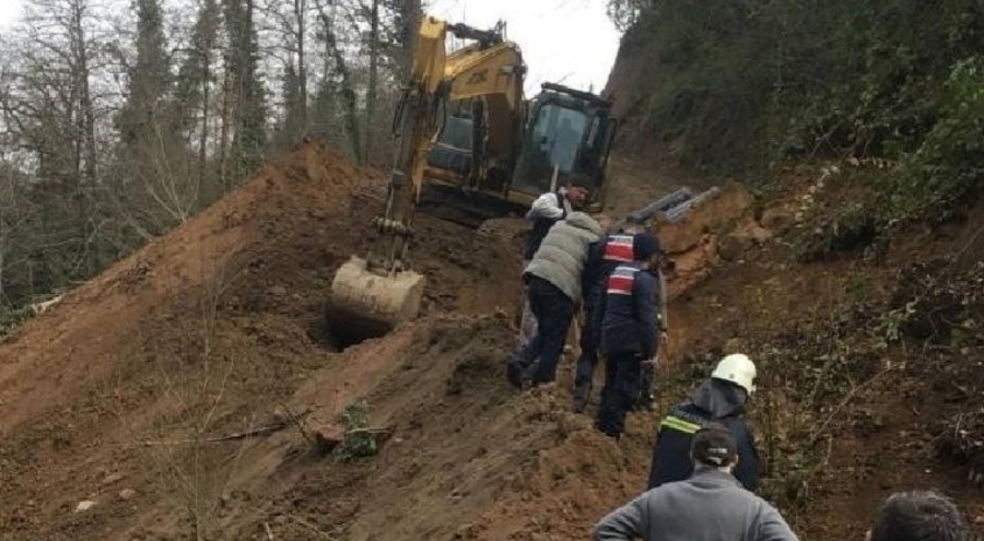 Trabzon'da altyapı çalışması sırasında göçük!