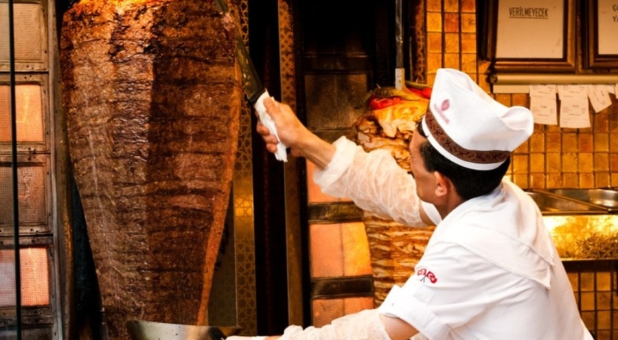 Döner ustası, protez tırnak uzmanı için haftalarca bekliyorlar... İşverenler onlar için sıraya girdi