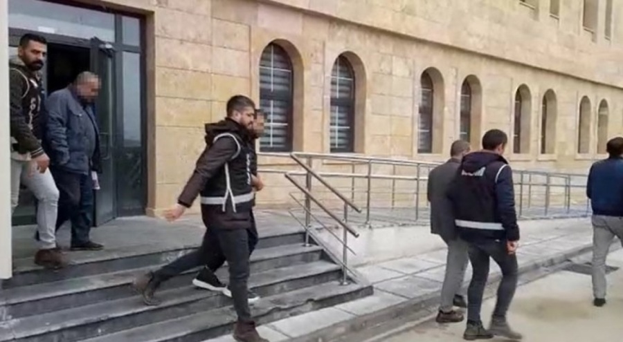 Yasa dışı slogan ve taş atma olaylarına 45 gözaltı