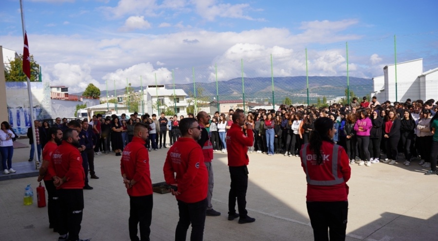 Bursa'da 8400 kişiye arama kurtarma eğitimi verdi