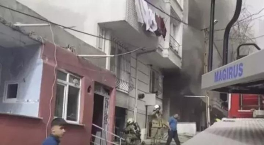 İstanbul'da korkutan yangın! 5 katlı binada mahsur kalanlar var